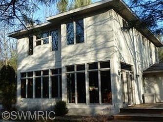 1st image of 16355 Greenly St