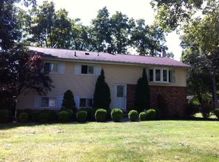 24 Starlight Rd, Oak Ridge, NJ 07438