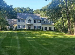 7 Banfill Ln, Southborough, MA 01772