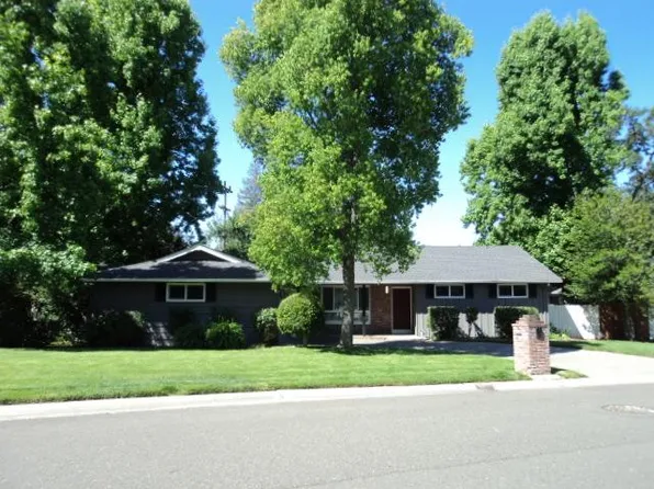 813 Columbia Dr, Sacramento, CA 95864