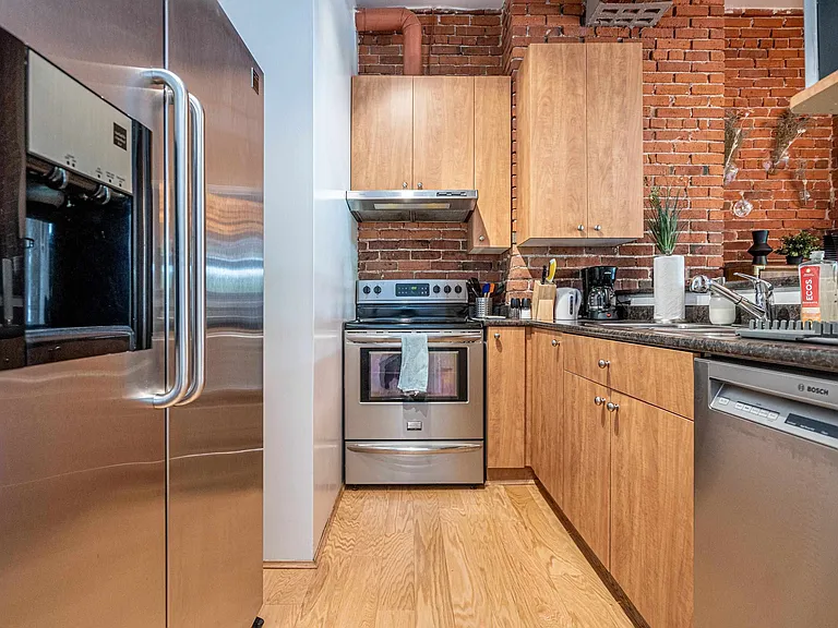 518 Beatty St #303 — Photo 15
