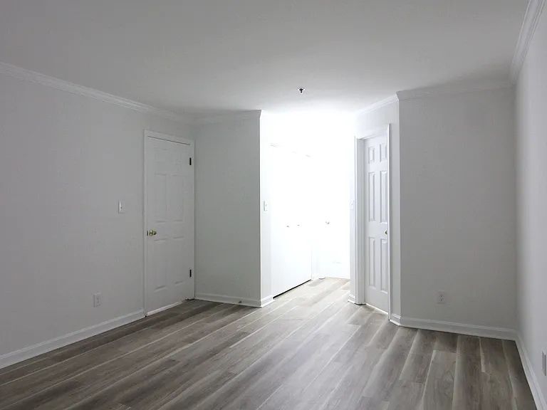 1100 Quaker Hill Dr #127 — Photo 15