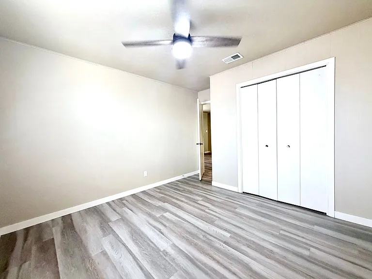105 Brentwood Dr — Photo 16