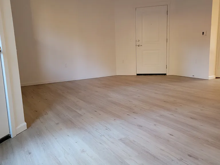 1 bedroom living room