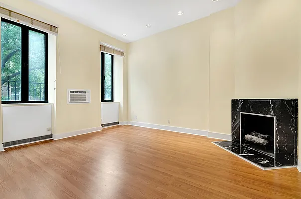 Rented by Compass | media 13