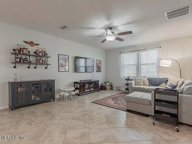 14024 Corrine Cir — Photo 10