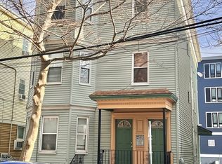 25 Bloomingdale St, Chelsea, MA 02150