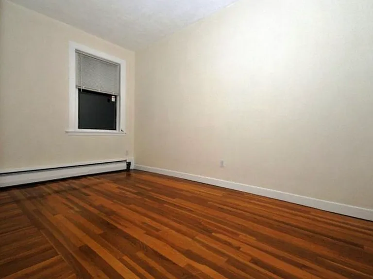 849 Beacon St #5B — Photo 2