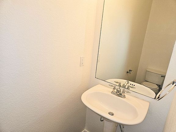 5th image of 821 Flamingo Dr