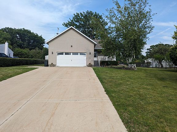 4th image of 904 N Gaylord Ave