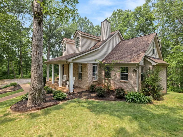 210 Walker Branch Ct, Clarkesville, GA 30523