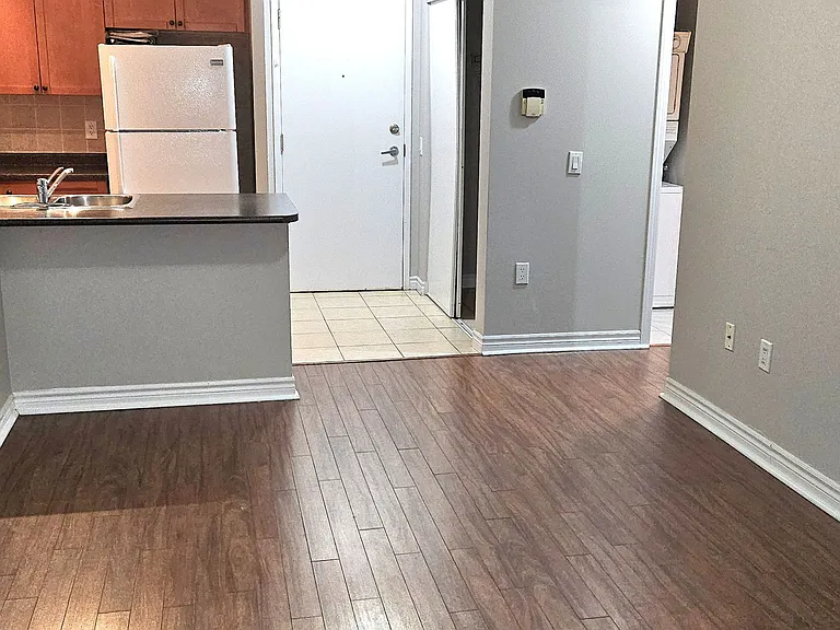 55 Strathaven Dr #1007 — Photo 5