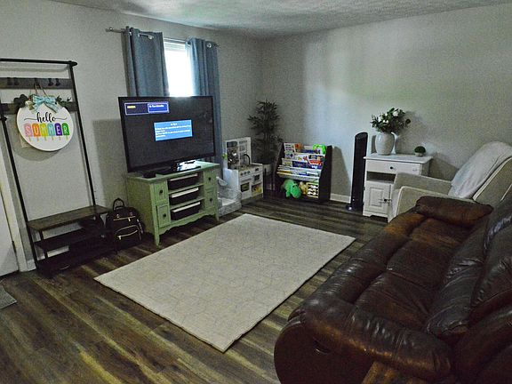 5th image of 1812 Arrowhead Dr