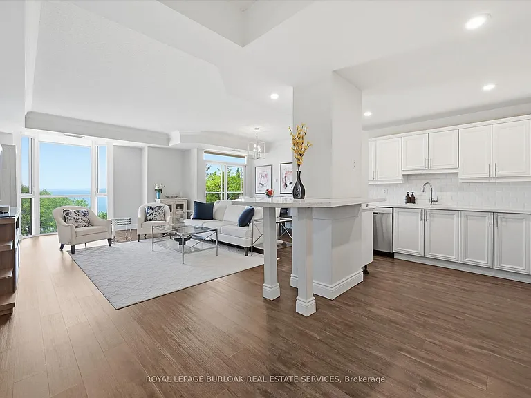 1477 Lakeshore Rd #305 — Photo 11