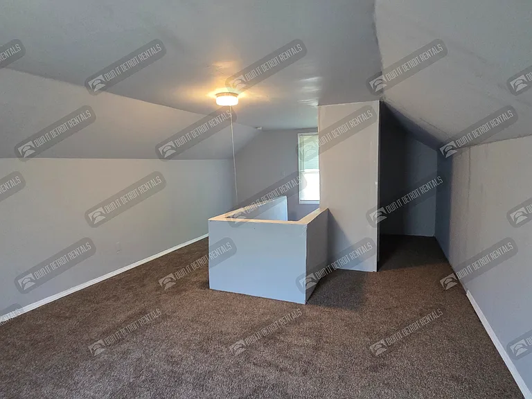 11488 Faust Ave — Photo 14