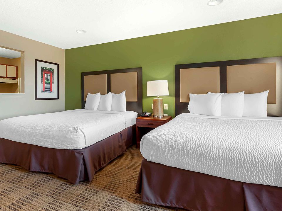 Deluxe Studio - 2 Full Beds
