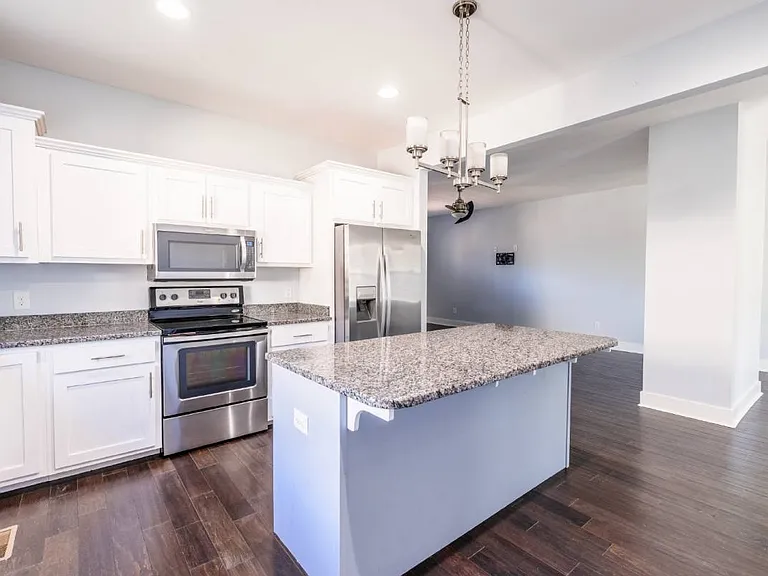 3409 Elkins Ave — Photo 3