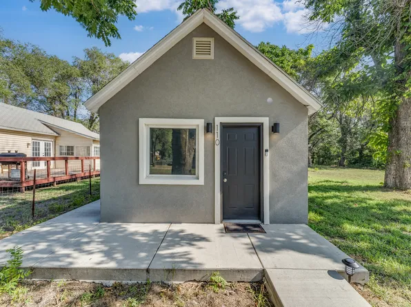 110 E Osborne St, Hutchinson, KS 67501