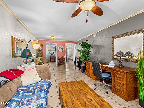 5th image of 118 S Halifax Ave APT 208