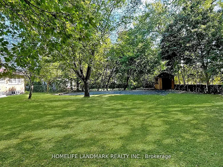 11 Uplands Ave #BASEMENT — Photo 30