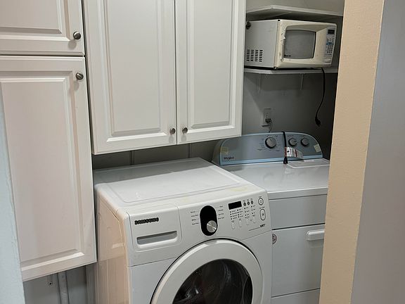 5th image of 15806 Dupage Blvd #75