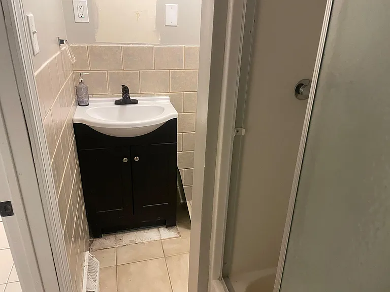 3187 Abbott Rd — Photo 18