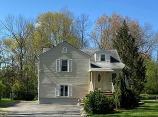 125 Beechwood Rd, Florham Park, NJ 07932