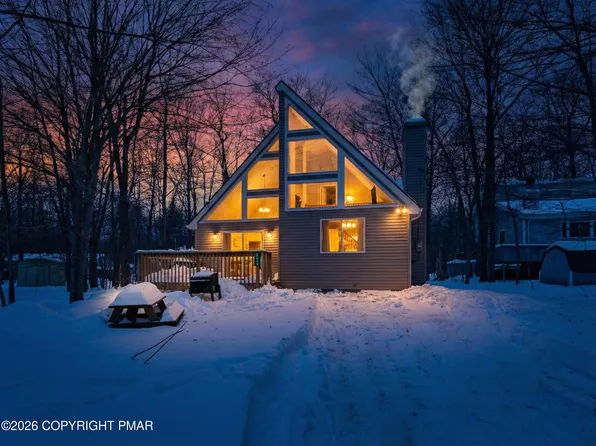 8958 Pheasant Ln, Tobyhanna, PA 18466