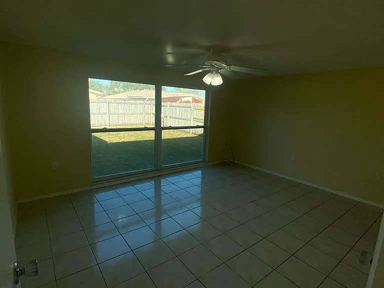 9105 Hermitage Ln — Photo 15