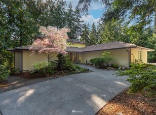 581 Pinecrest Dr, Port Townsend, WA 98368