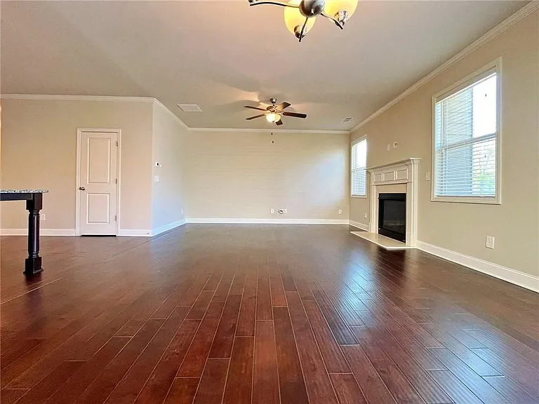330 Holdings Dr — Photo 12