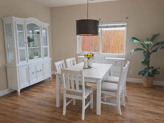 5th image of 711 S Del Rio Ct