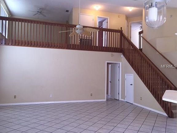 3rd image of 3052 Saint Augustine Dr
