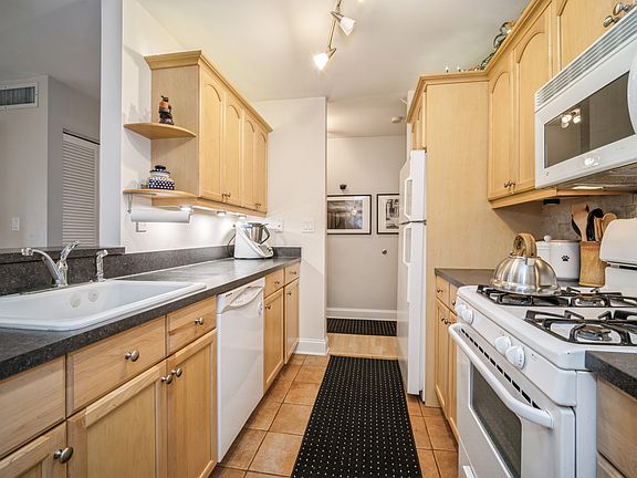 5th image of 1912 Prairie Sq APT 210
