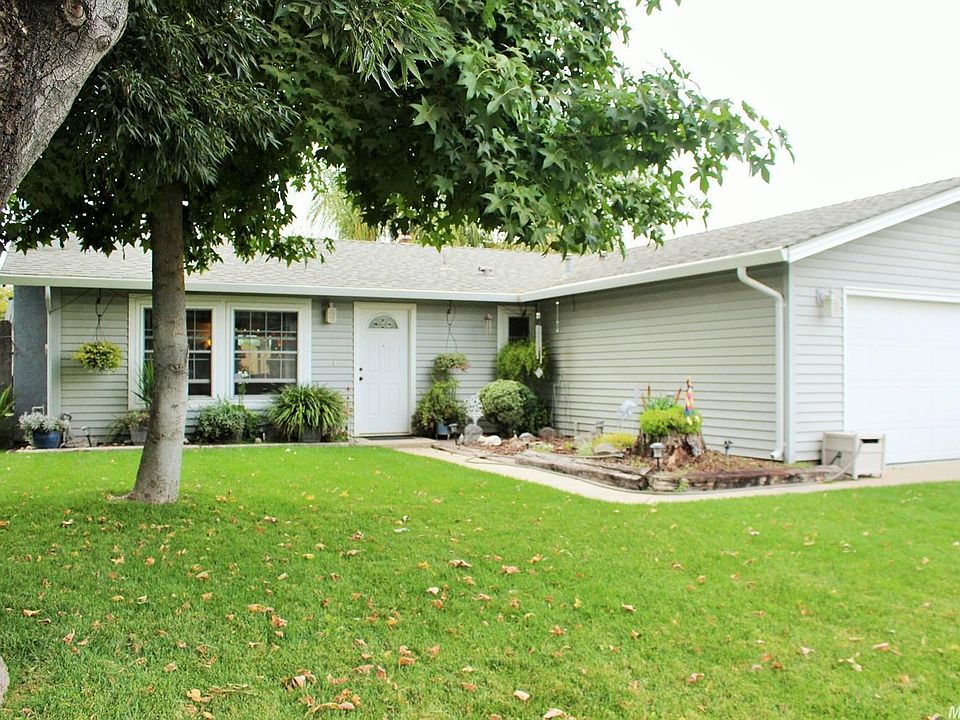 1st image of 972 Brigadoon Ln