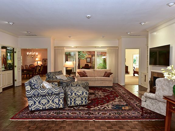 LivingRoom1