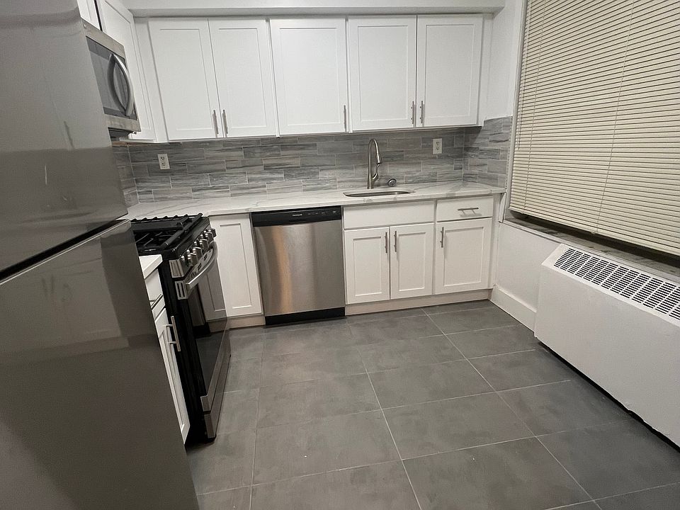 1st image of 67-77F 194th Ln #20F
