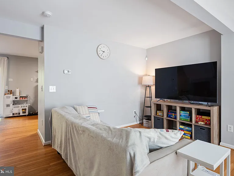 5964 Edgehill Ct — Photo 6