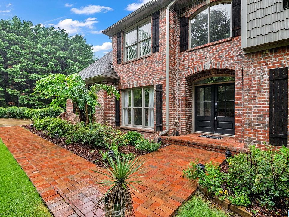 1st image of 394 Greystone Glen Cir