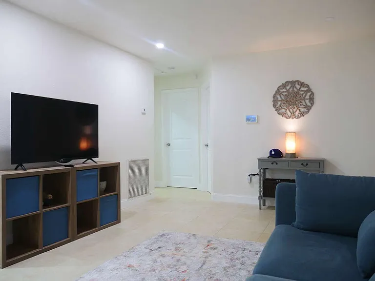 6911 SW 12th St — Photo 21