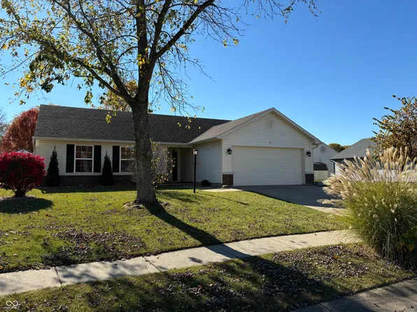 11 Castlegate Ct, Pittsboro, IN 46167