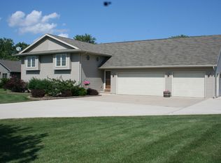 4408 Harbor Village Dr, Omro, WI 54963