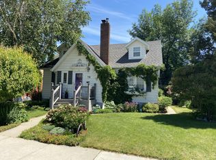 718 3rd Ave E, Williston, ND 58801