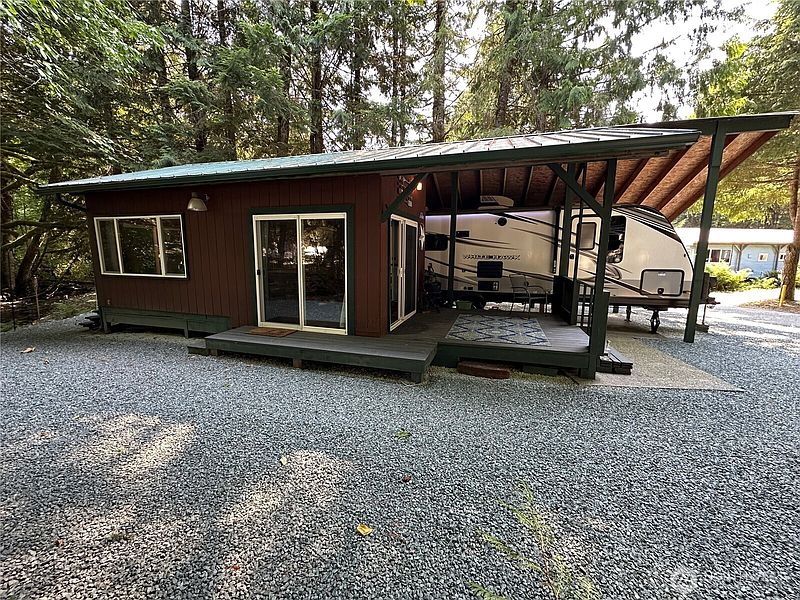 3rd image of 4776 Skagit Trail