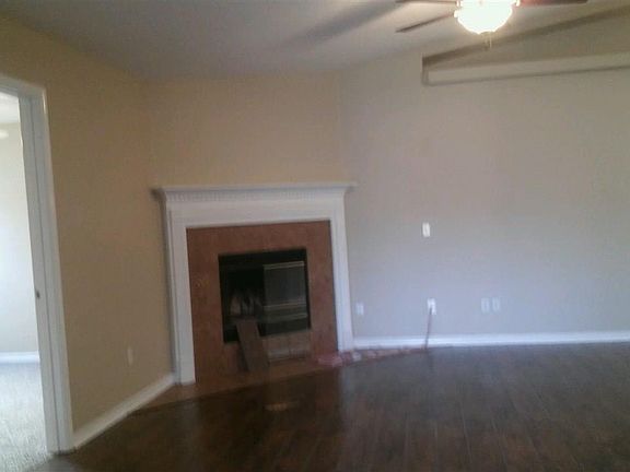 3rd image of 868 Sterling Way