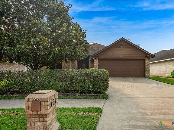 3rd image of 104 Pecanwood Pl