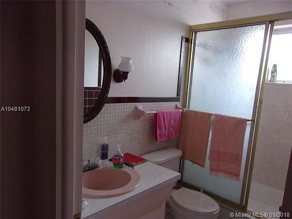 5th image of 2300 Park Ln APT 210