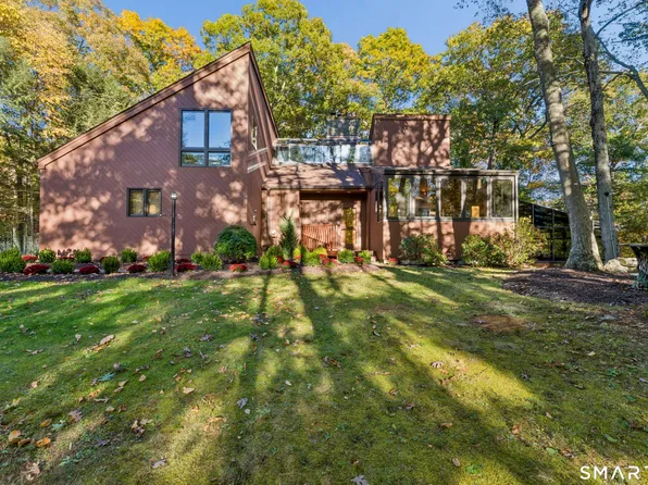 460 White Birch Drive, Guilford, CT 06437