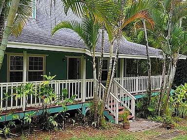 5 bed, 3020 sqft, $900 — Photo 1