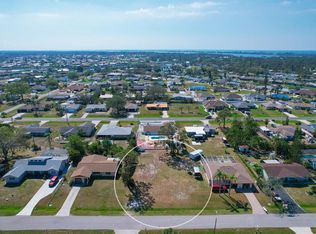 1521 Crest Dr, Englewood, FL 34223